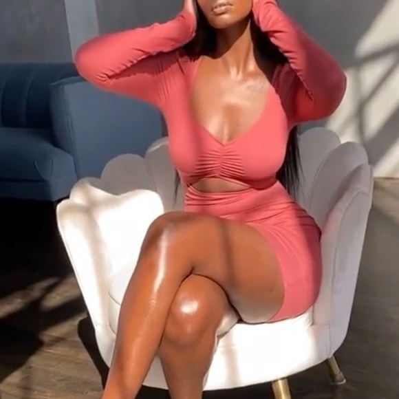 Pink mini dress - Picture 3 of 4